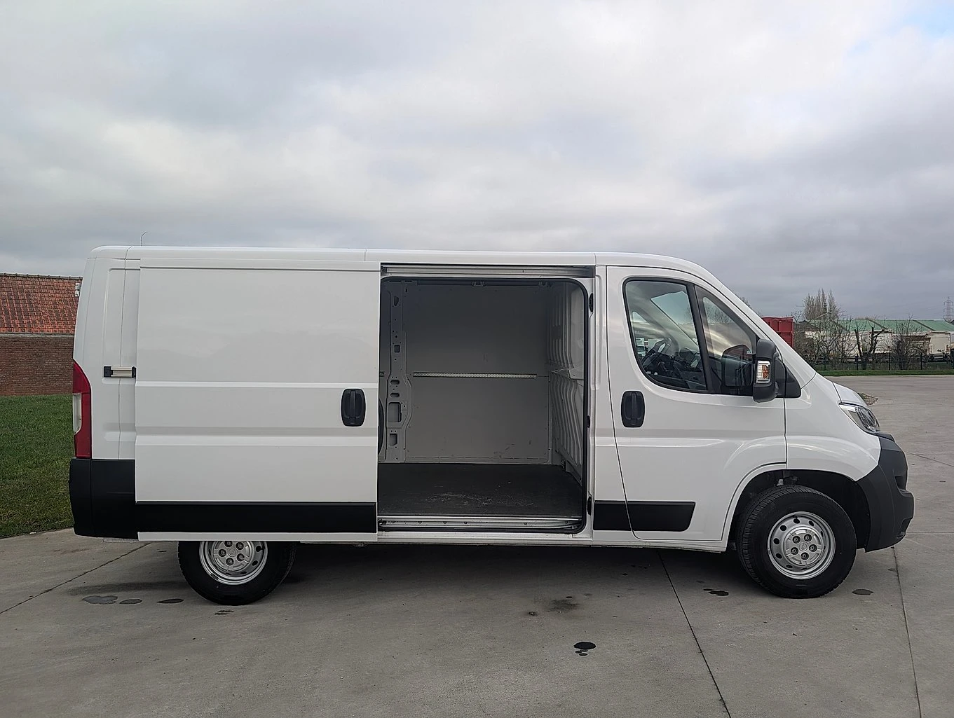 Opel Movano 140 cv l2h1 1 година гаранция, снимка 8 - Бусове и автобуси - 54130842