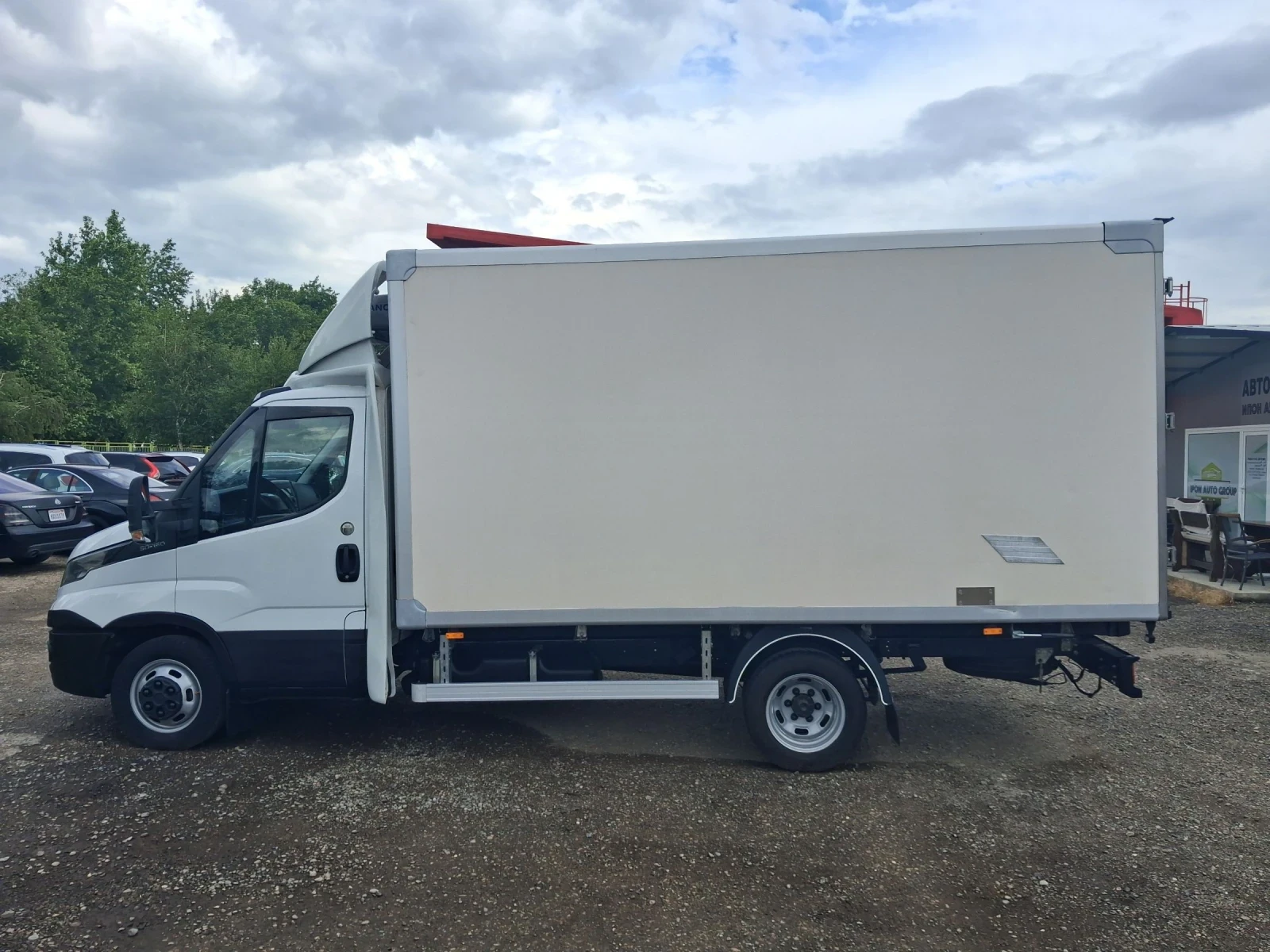 Iveco Daily 3, 0 150 к.с хладилен, 4.20 м. Темпомат,  Клима, снимка 8 - Бусове и автобуси - 54683478
