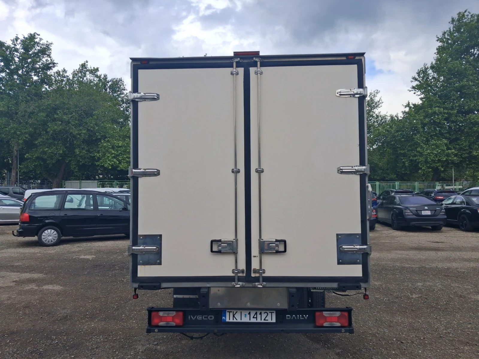 Iveco Daily 3, 0 150 к.с хладилен, 4.20 м. Темпомат,  Клима, снимка 6 - Бусове и автобуси - 54683478