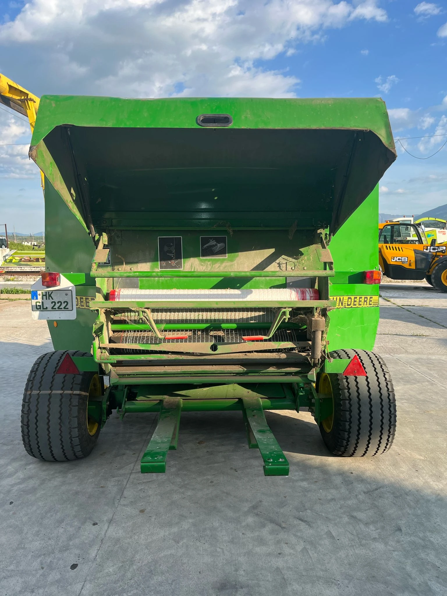 Балировачка John Deere 590 мрежа и сезал  - изображение 9