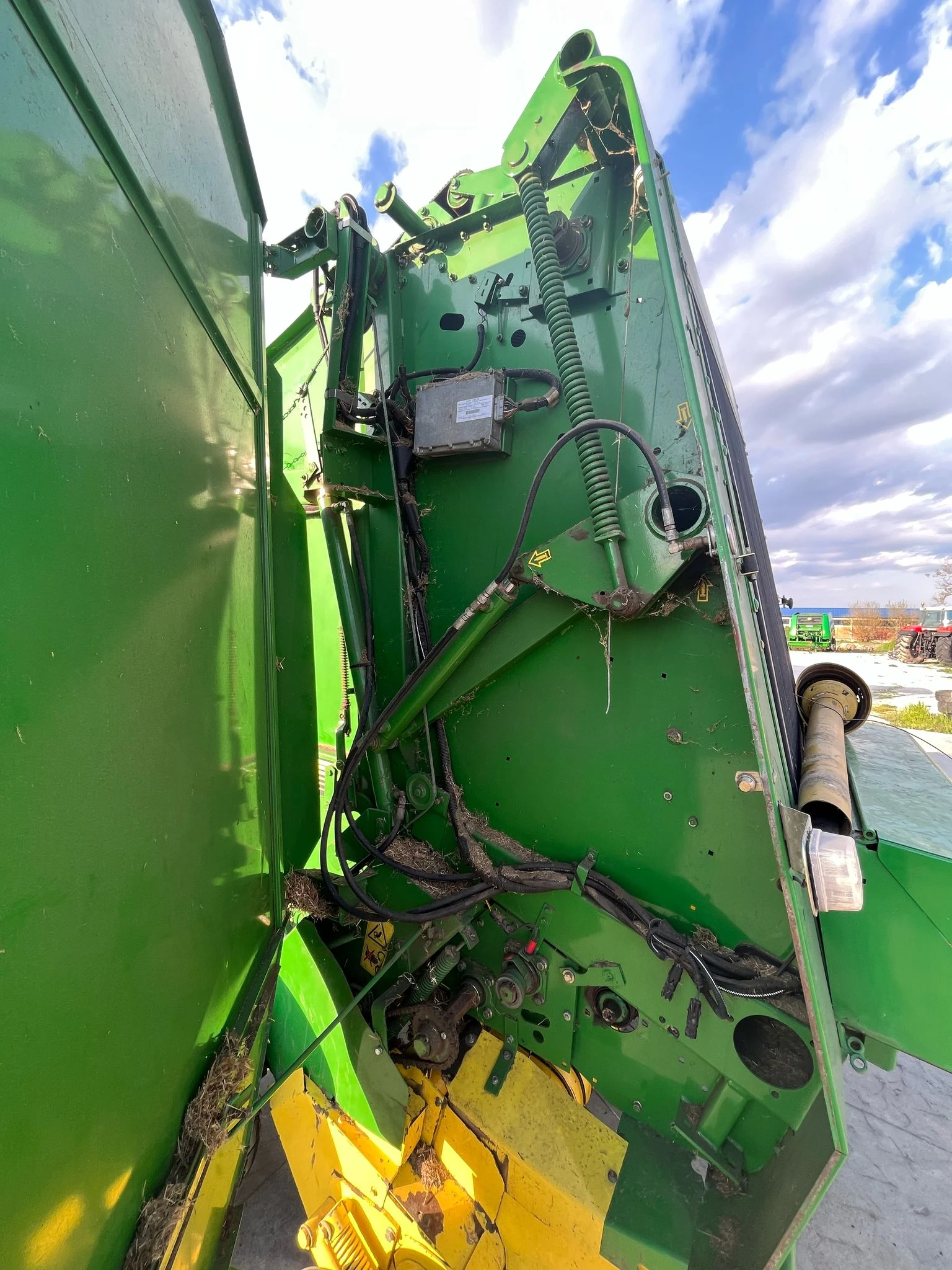 Балировачка John Deere 590 мрежа и сезал  - изображение 7