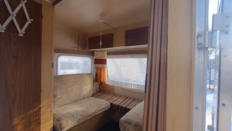 Каравана Adria 500, снимка 5 - Каравани и кемпери - 53076482