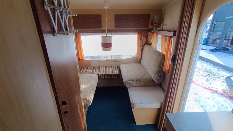 Каравана Adria 500, снимка 10 - Каравани и кемпери - 53076482