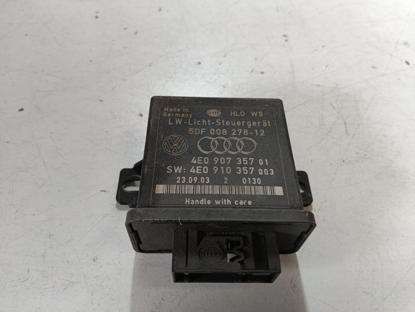 модул Audi A8