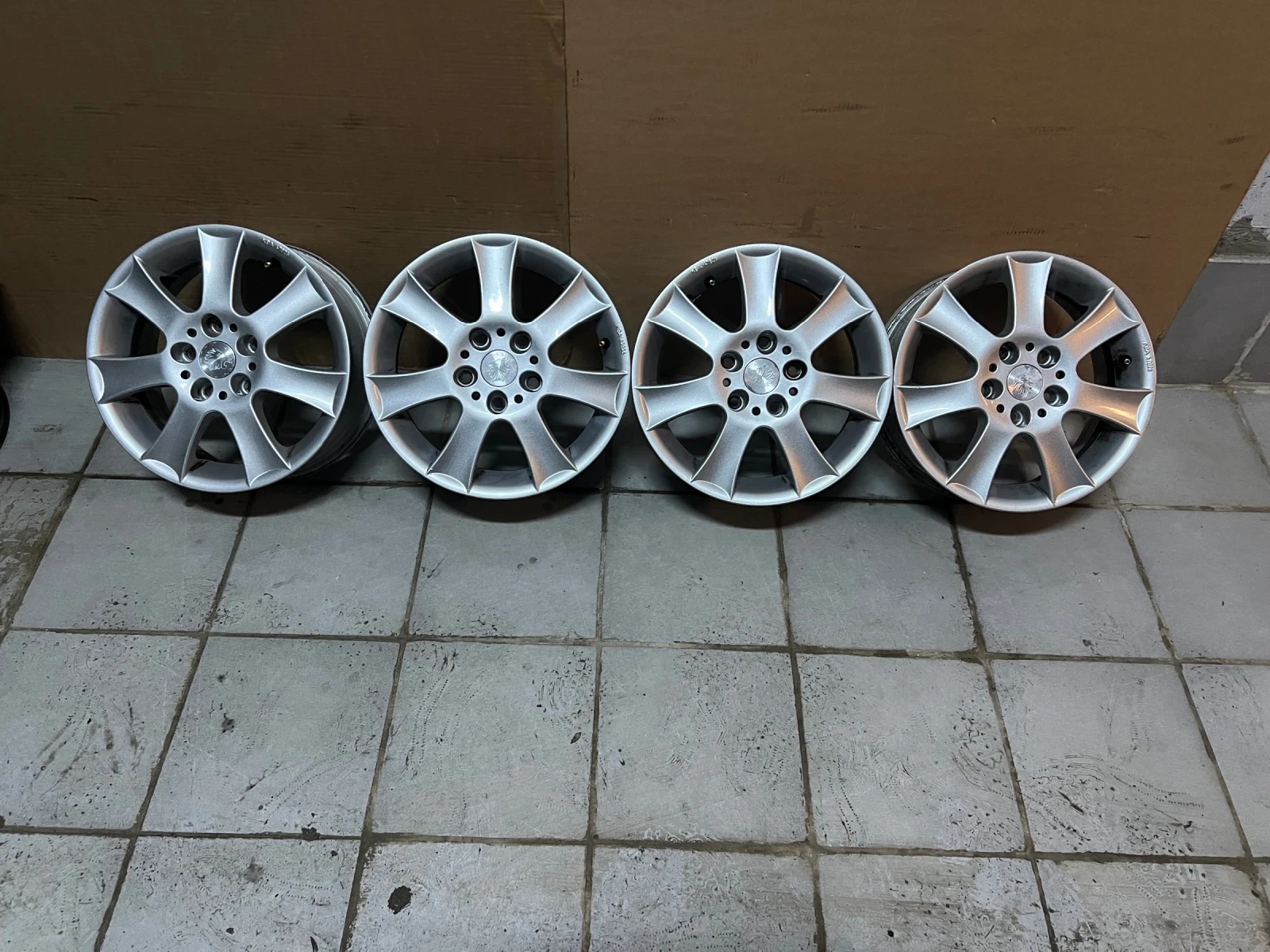 ������ | Mobile.bg � ����������� 4