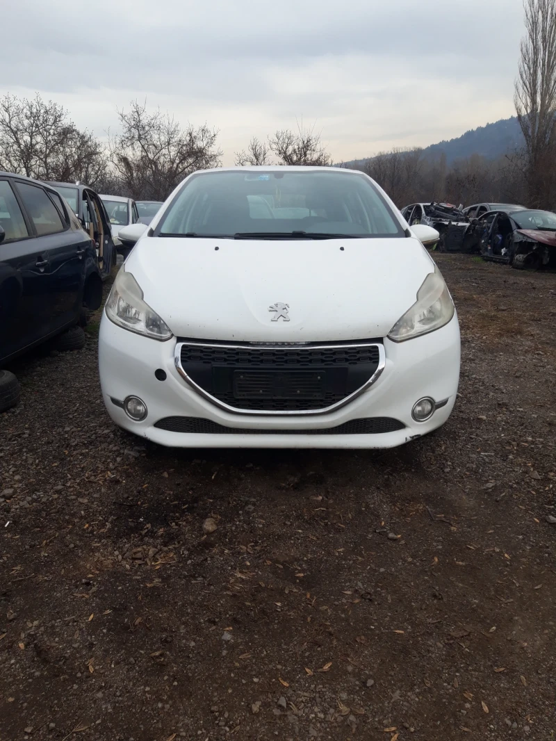 Peugeot 208 1.4hdi.НА ЧАСТИ , снимка 1 - Автомобили и джипове - 48414974