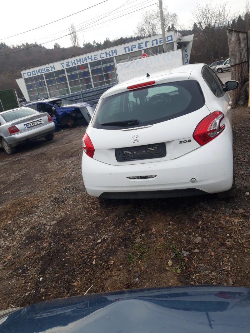 Peugeot 208 1.4hdi.НА ЧАСТИ , снимка 4 - Автомобили и джипове - 48414974