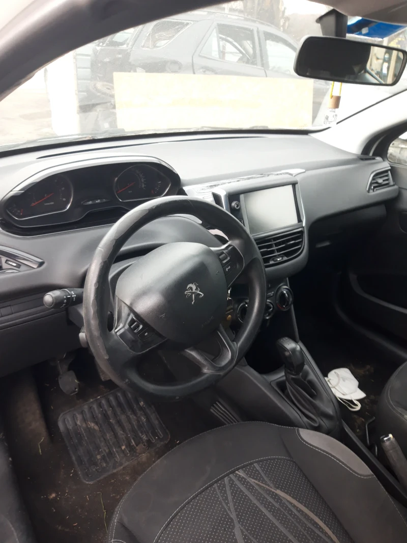 Peugeot 208 1.4hdi.НА ЧАСТИ , снимка 5 - Автомобили и джипове - 48414974