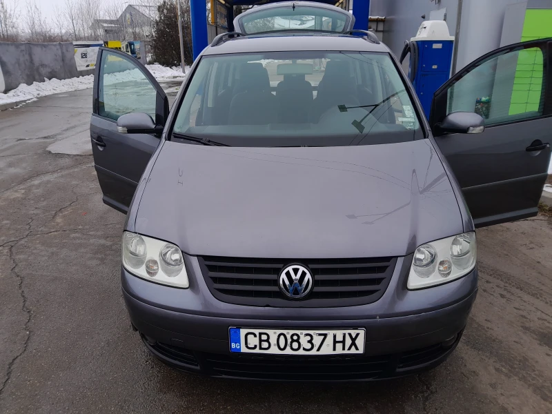 VW Touran, снимка 1 - Автомобили и джипове - 48976140