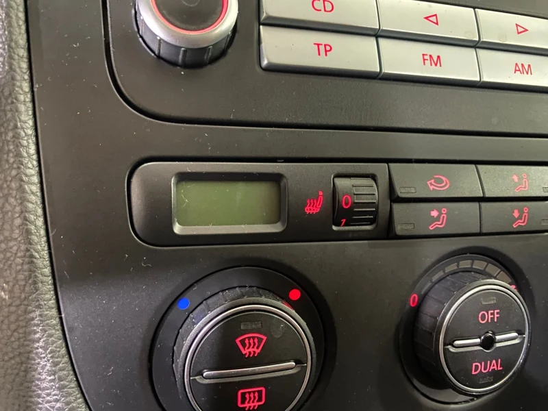 VW Golf 2.0GTD 140hp, снимка 11 - Автомобили и джипове - 50648375