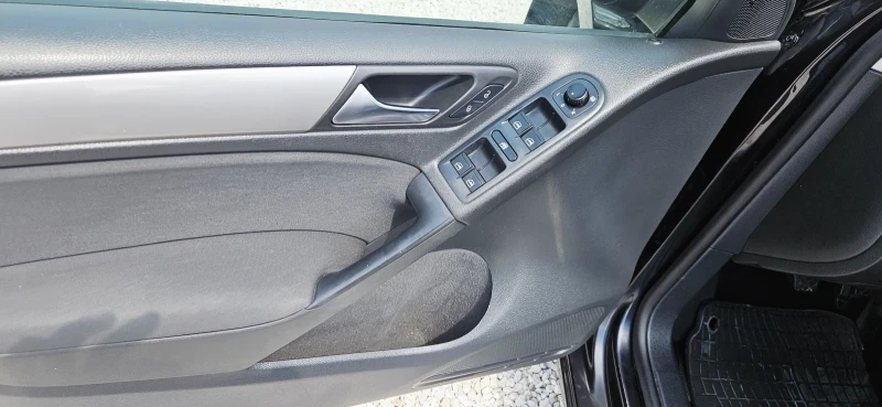 VW Golf 1.4i* стария мотор* GOLF6, снимка 15 - Автомобили и джипове - 50911334