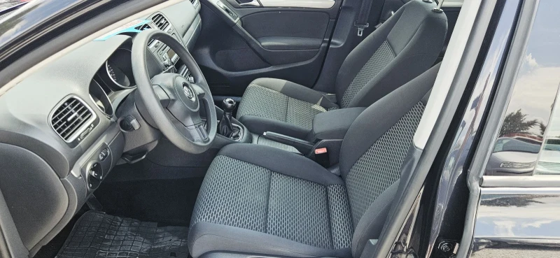 VW Golf 1.4i* стария мотор* GOLF6, снимка 13 - Автомобили и джипове - 50911334