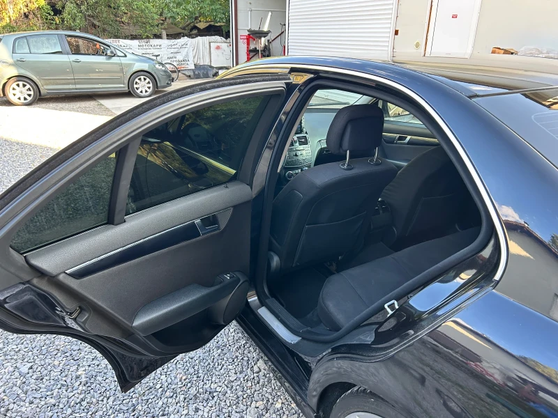 Mercedes-Benz C 220 2.2 НОВ ВНОС АВТОМАТИК 646 МОТОР, снимка 9 - Автомобили и джипове - 51196563