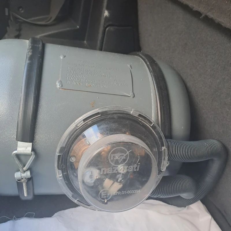 Opel Corsa Хечбек, снимка 10 - Автомобили и джипове - 52283513