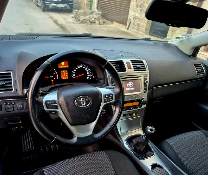 Toyota Avensis 2.0d4d-FACE-EXCLUSIVE-верига-нави-6скорости-japan, снимка 13 - Автомобили и джипове - 52868604