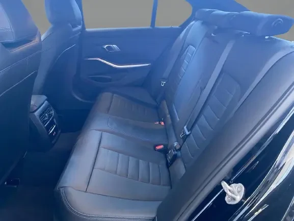 BMW 340 i xDrive M = Shadow Line = Гаранция, снимка 11 - Автомобили и джипове - 53234934