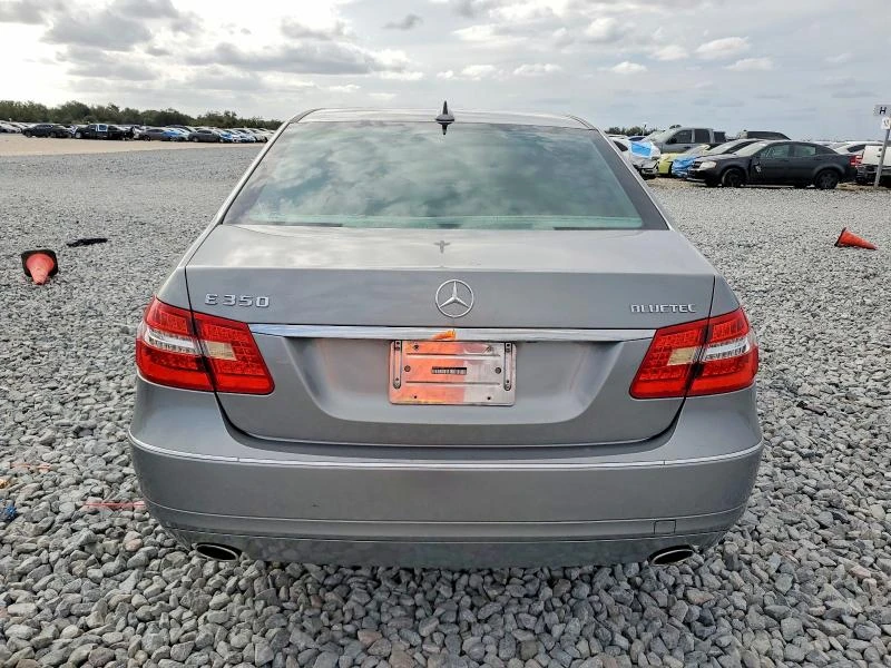 Mercedes-Benz E 350 3.0L 6 Rear-wheel drive, снимка 8 - Автомобили и джипове - 53497704