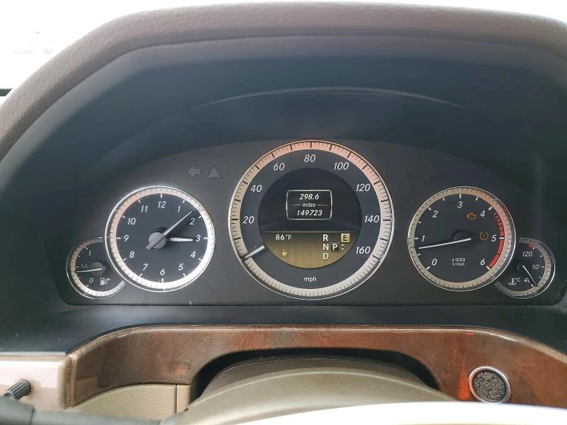 Mercedes-Benz E 350 3.0L 6 Rear-wheel drive, снимка 11 - Автомобили и джипове - 53497704