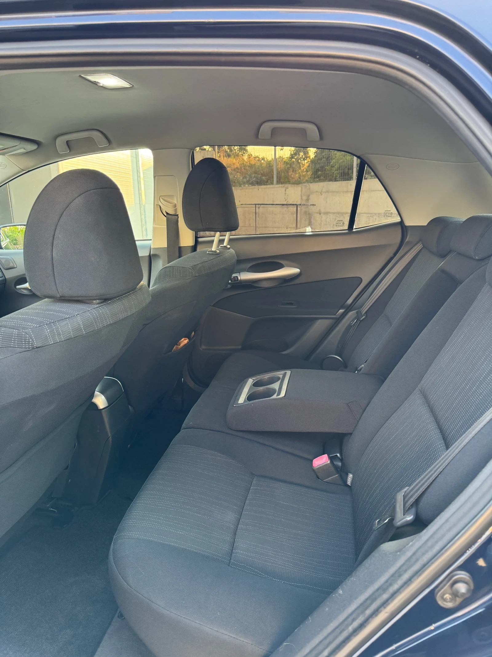 Toyota Auris 2.0 дизел 126 коня - изображение 10