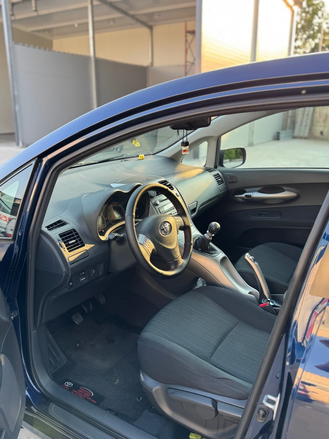 Toyota Auris 2.0 дизел 126 коня - изображение 7
