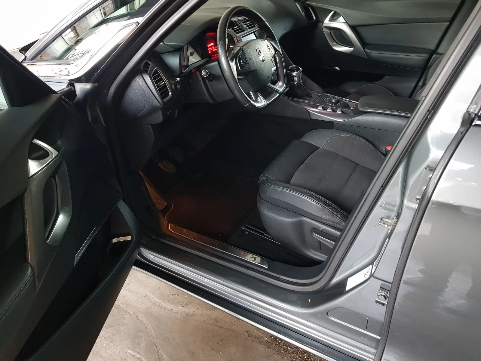 Citroen DS5 2.0HDI* Keyless* Panorama* Navi* Camera | Mobile.bg   13