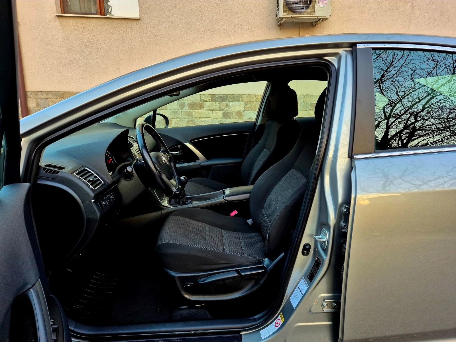 Toyota Avensis 2.0d4d-FACE-EXCLUSIVE-������-����-6��������-japan | Mobile.bg � ����������� 15