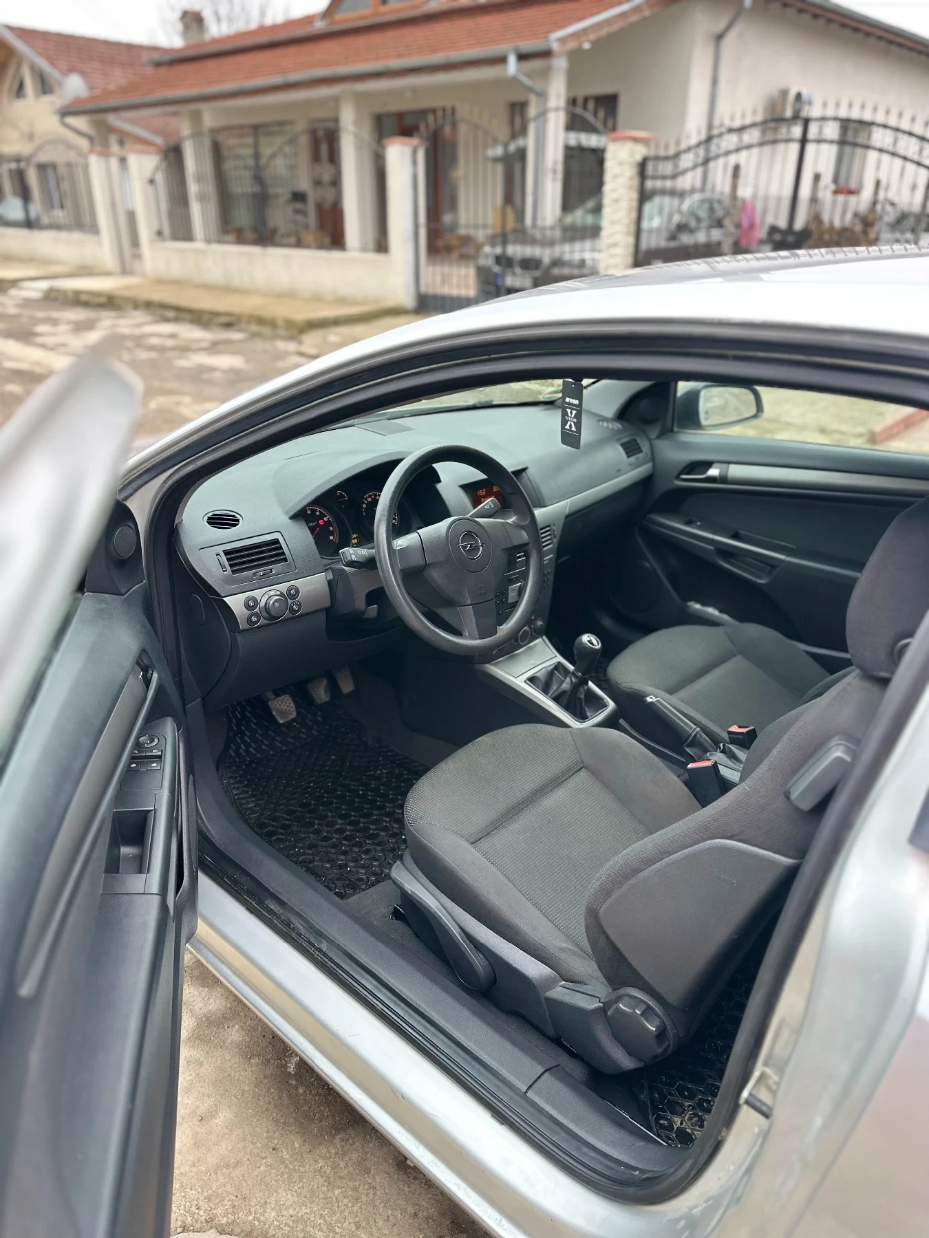 Opel Astra Opel Astra GTC 1.4 Benzin 90 hp (1364 cc) | Mobile.bg � ����������� 4