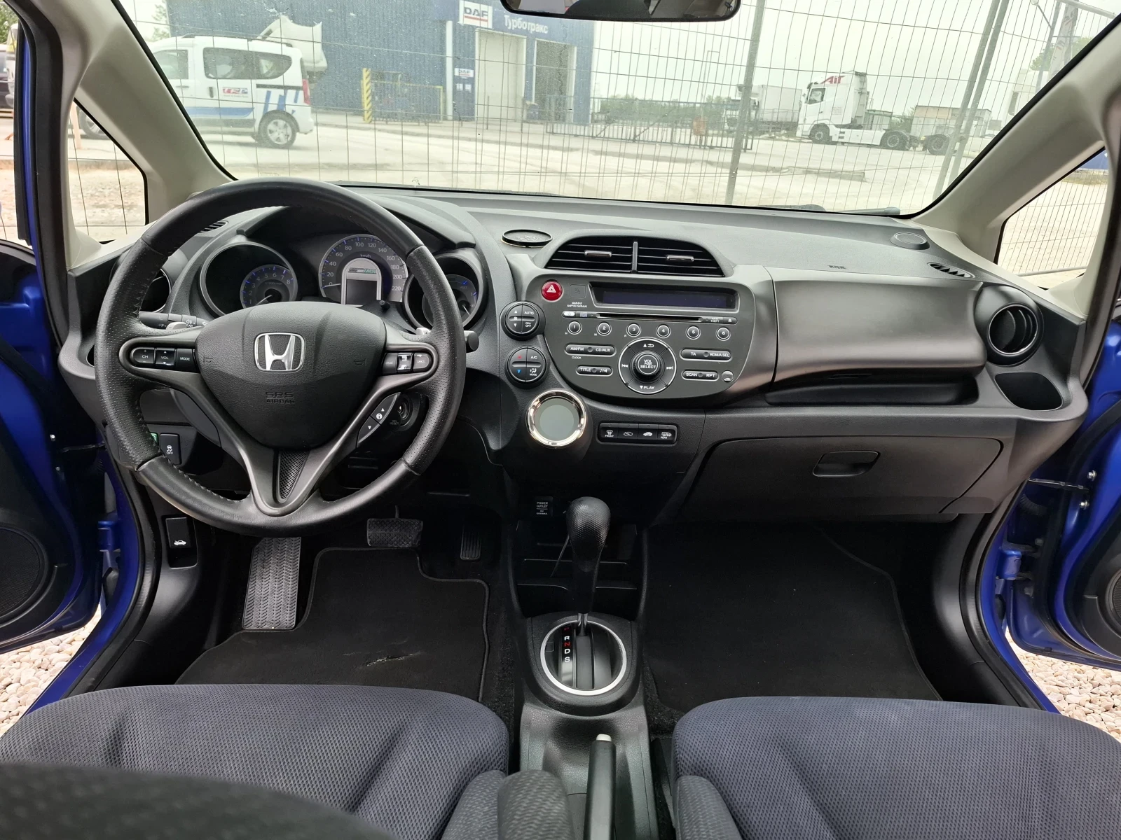 Honda Jazz, снимка 12 - Автомобили и джипове - 54468360