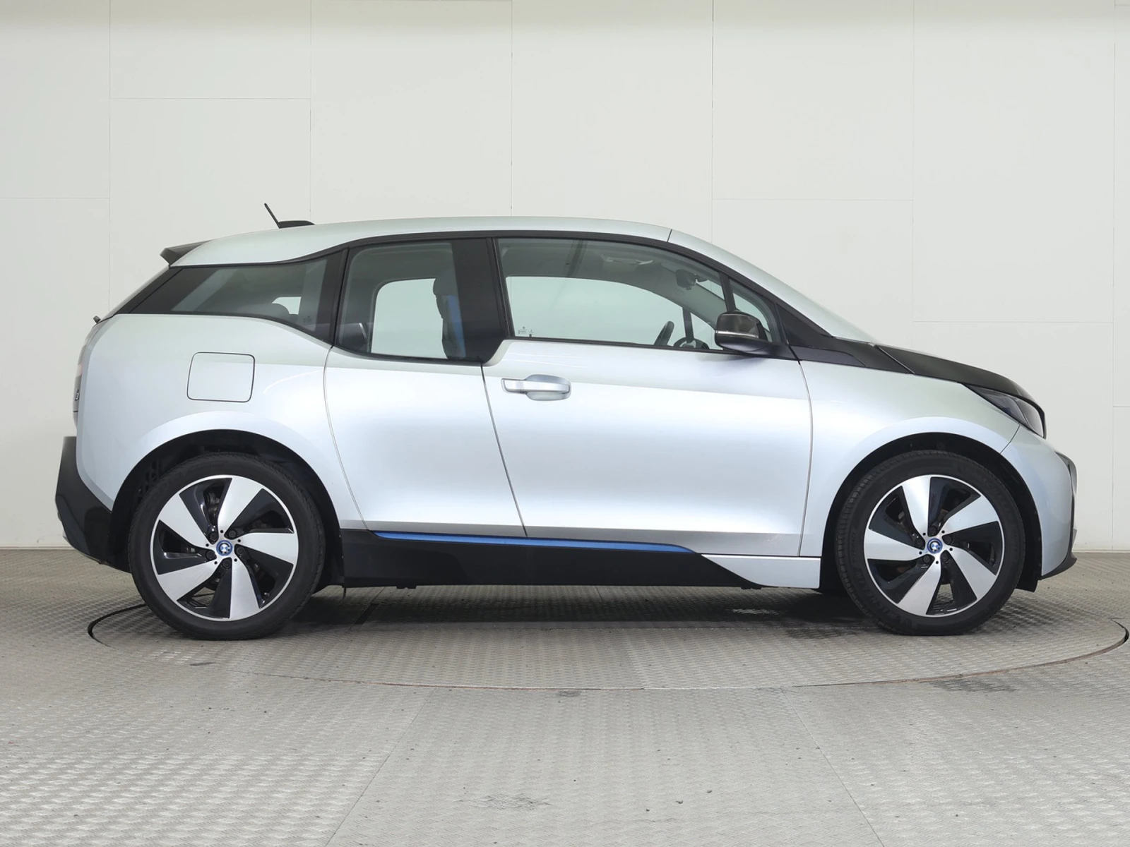 BMW i3 33.2 kwh ���������/ �������/ ����������� | Mobile.bg � ����������� 3
