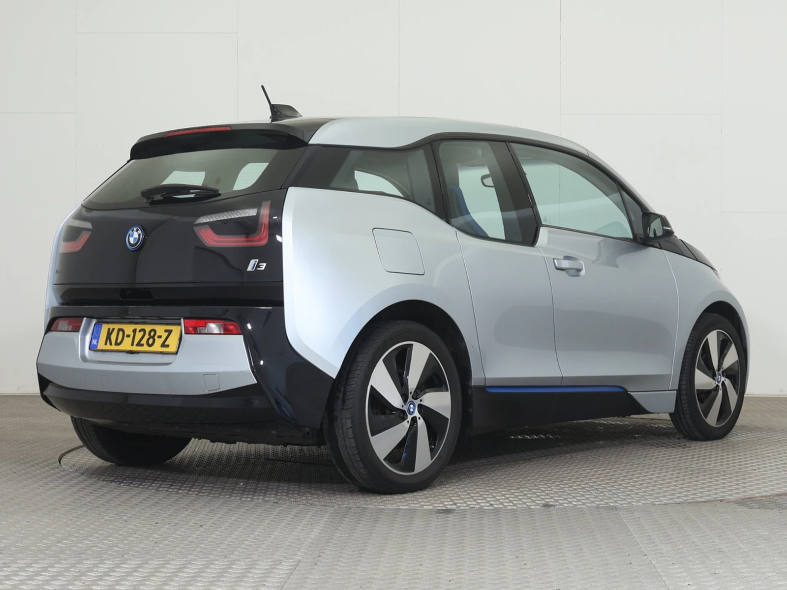BMW i3 33.2 kwh ���������/ �������/ ����������� | Mobile.bg � ����������� 5