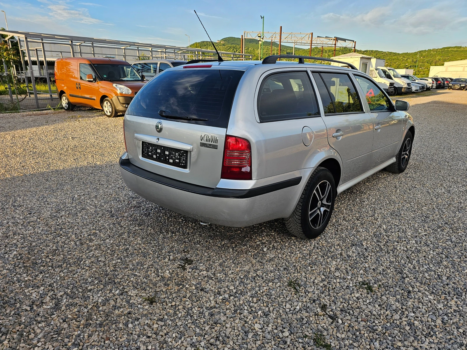 Skoda Octavia 1.9TDI 90kc  Feislift 207000km, снимка 5 - Автомобили и джипове - 54975904