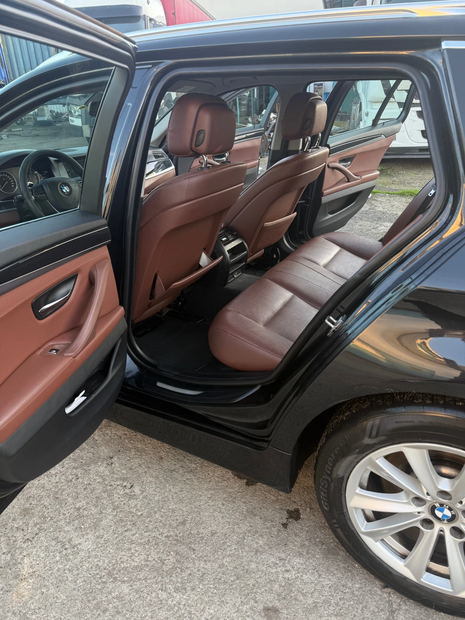 BMW 530, снимка 3 - Автомобили и джипове - 55400356