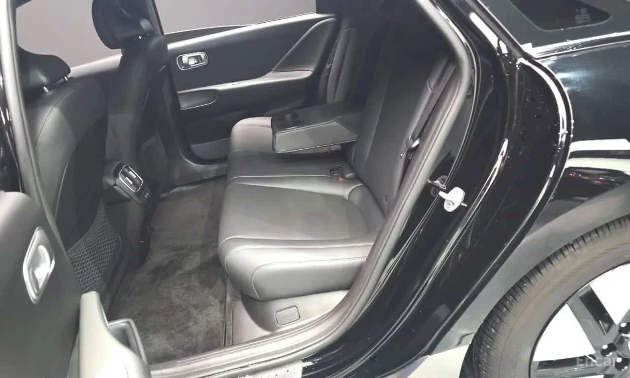 Hyundai Ioniq 6 * Long Range * ОПЦИЯ ЗА ФИНАНСИРАНЕ, снимка 12 - Автомобили и джипове - 55564022