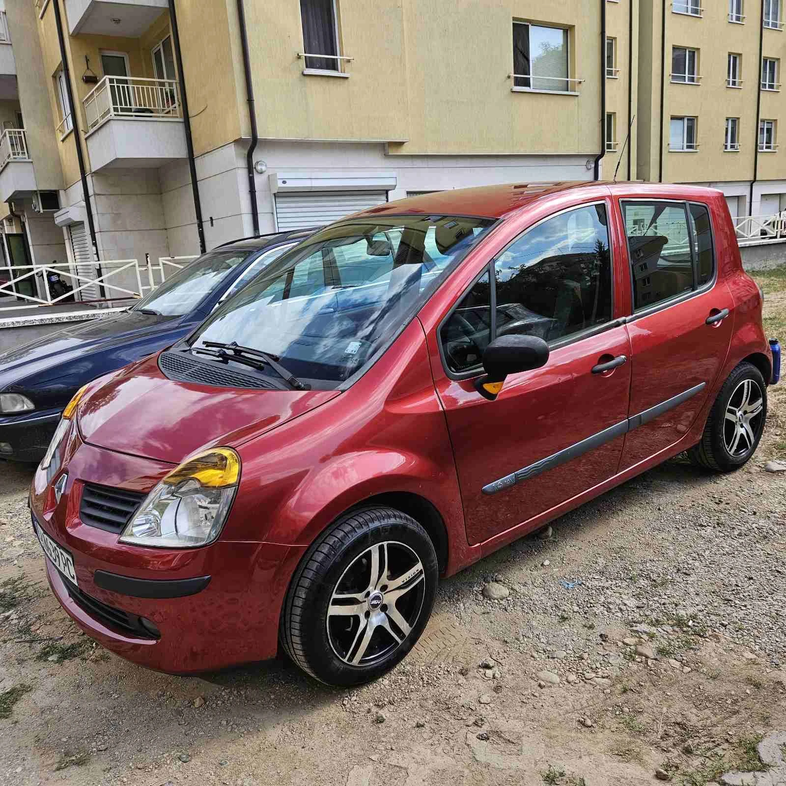 Renault Modus 1.5 dci, снимка 11 - Автомобили и джипове - 55942392