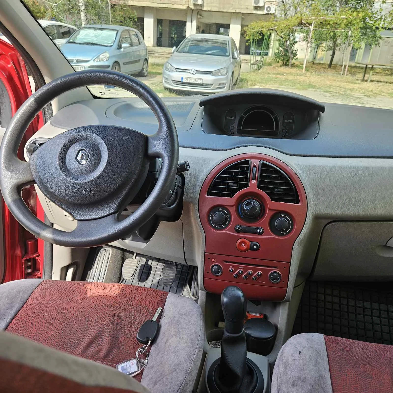 Renault Modus 1.5 dci, снимка 10 - Автомобили и джипове - 55942392
