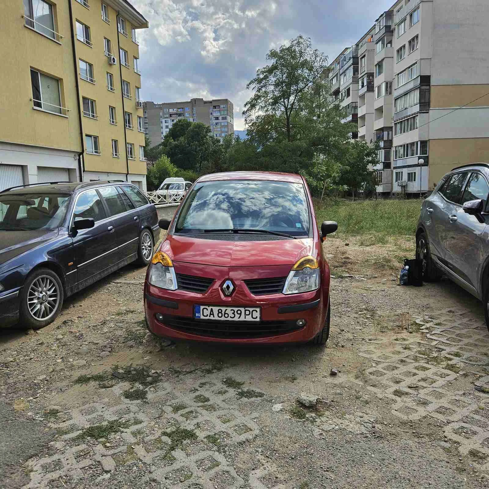 Renault Modus 1.5 dci, снимка 15 - Автомобили и джипове - 55942392