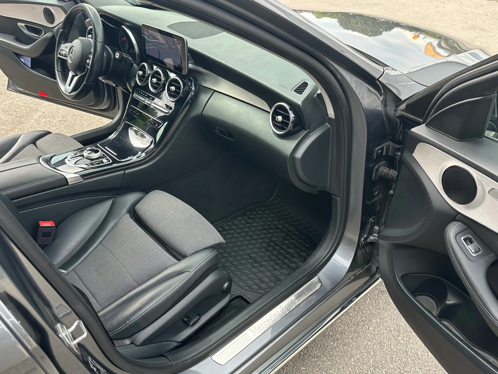 Mercedes-Benz C 200 9-G tronic Facelift, снимка 10 - Автомобили и джипове - 56165288