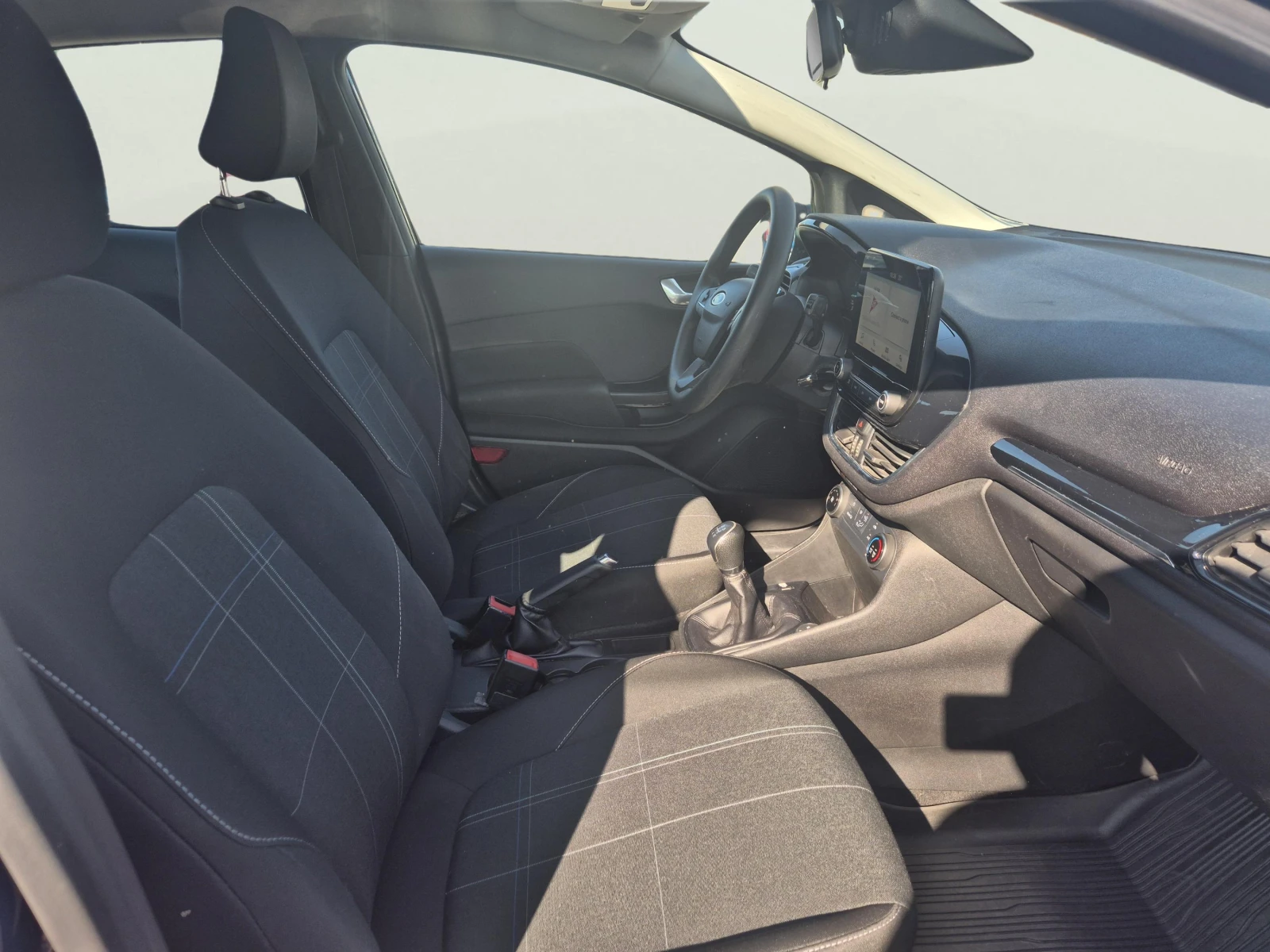 Ford Fiesta 1.1 Duratec, снимка 10 - Автомобили и джипове - 56228295