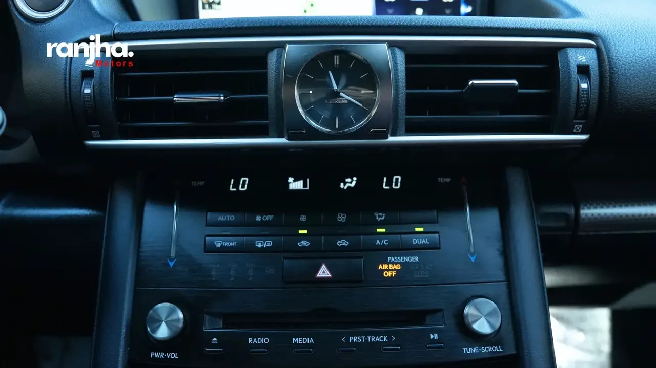 Lexus IS 4dr Sdn AWD * NO ACCIDENTS * All Wheel Drive | Mobile.bg � ����������� 16