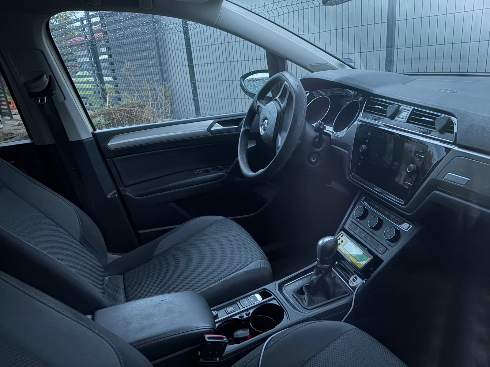 VW Touran, снимка 4 - Автомобили и джипове - 56496152