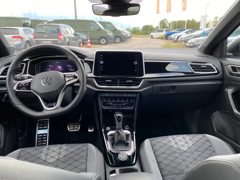 VW T-Roc R-Line, снимка 7 - Автомобили и джипове - 48311579