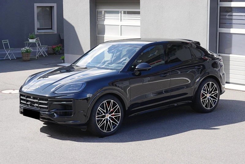 Porsche Cayenne GTS COUPE/FACELIFT/SPORT CHRONO/BOSE/PANO/360/MATR, снимка 2 - Автомобили и джипове - 51835354