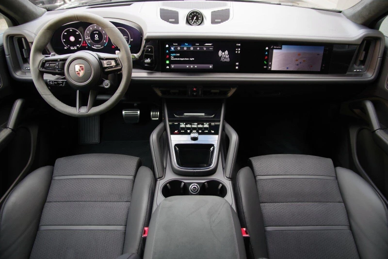 Porsche Cayenne GTS COUPE/FACELIFT/SPORT CHRONO/BOSE/PANO/360/MATR, снимка 12 - Автомобили и джипове - 51835354