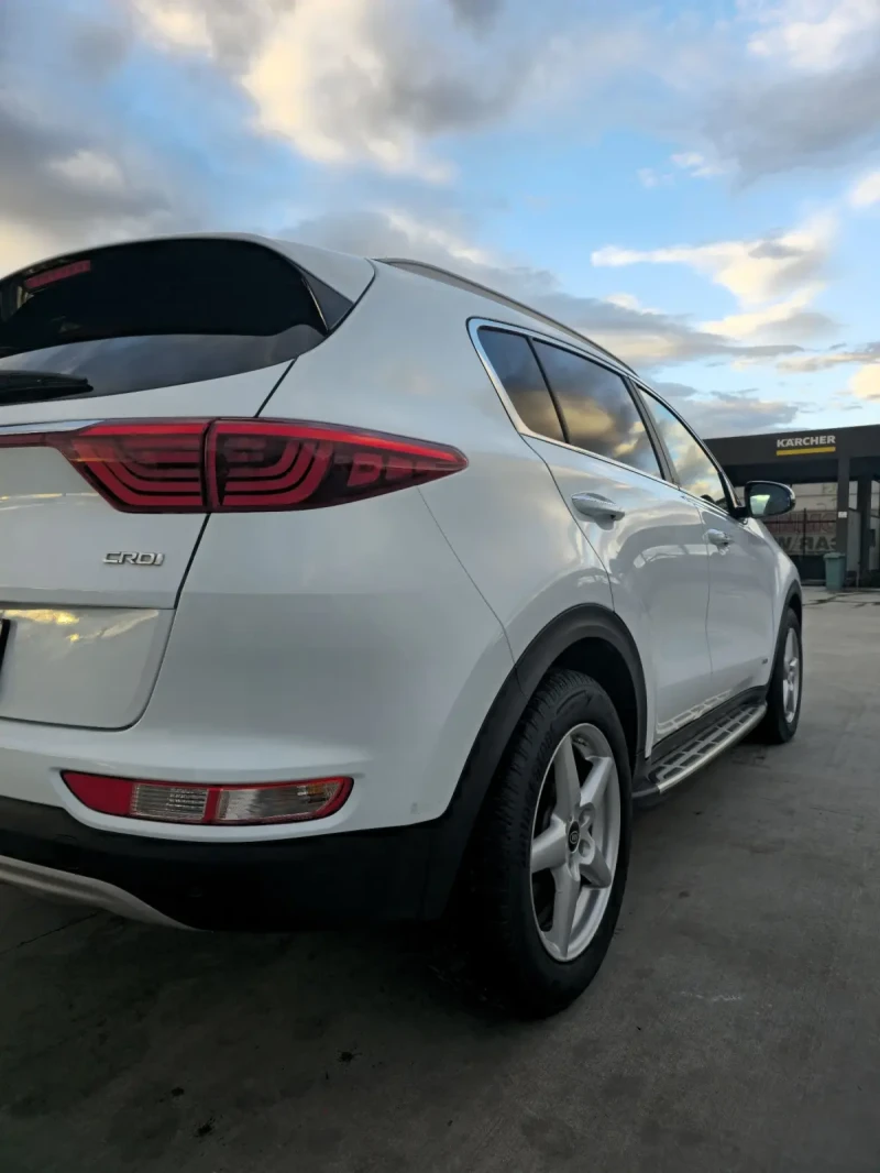 Kia Sportage 2.0crdi 4x4 keyless avtomat, снимка 4 - Автомобили и джипове - 52381373