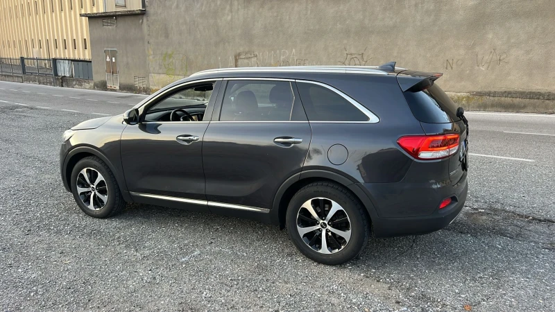 Kia Sorento 6+ 1* LED* PANORAMA* КОЖА* КАМЕРА* ПОДГРЕВ* , снимка 4 - Автомобили и джипове - 53077843