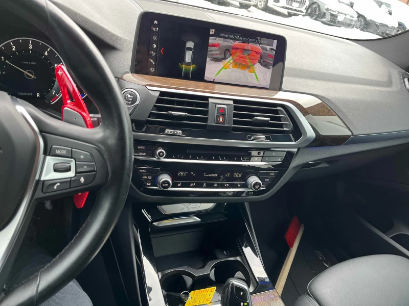BMW X3 30i* ДИГИТАЛНО* ТАБЛО* ПОДГРЕВ* КАМЕРА* КЕЙЛЕС, снимка 8 - Автомобили и джипове - 53172237