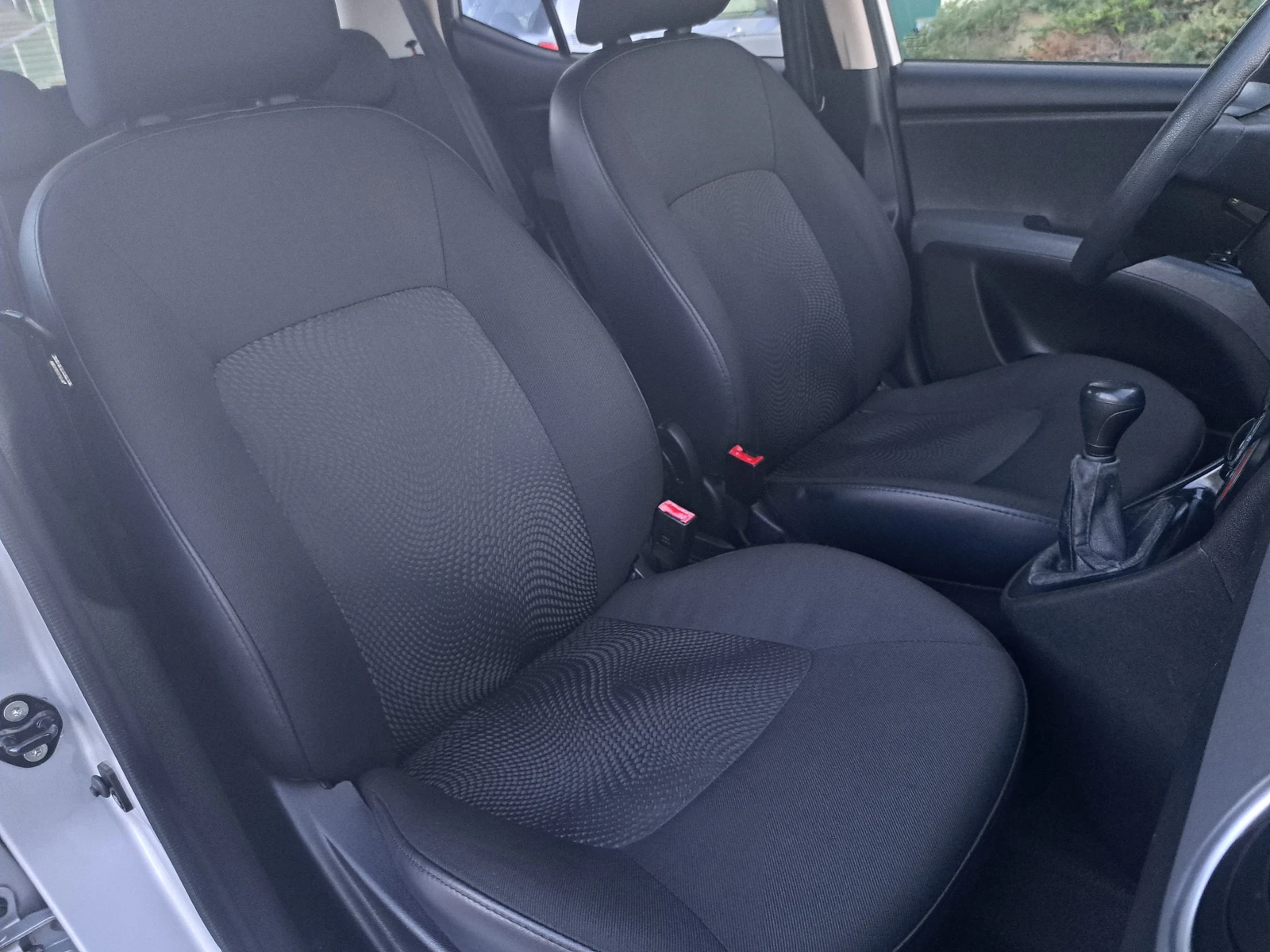 Hyundai I10 * 125 ХИЛ.KM.* TOP* ИТАЛИЯ* , снимка 17 - Автомобили и джипове - 46973692