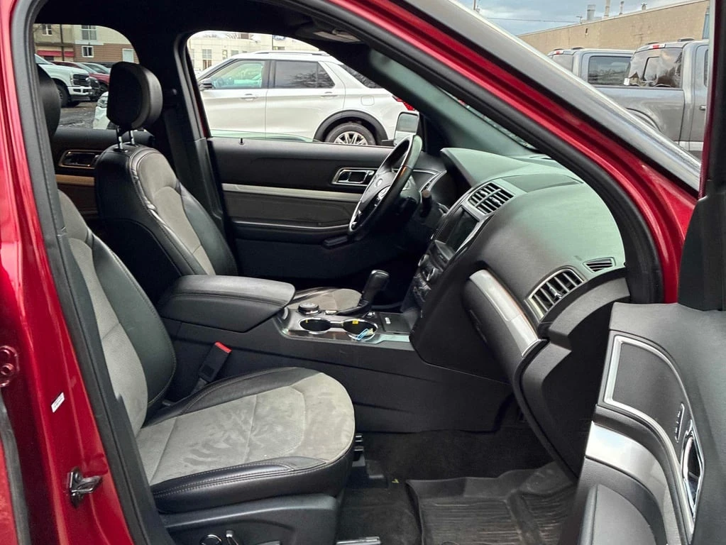 Ford Explorer XLT 2017 * CARFAX *    | Mobile.bg   12