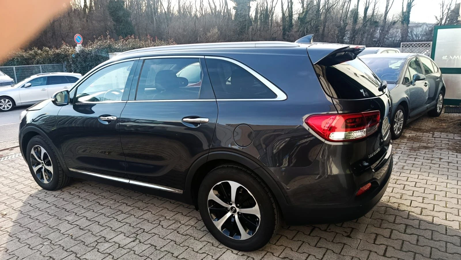 Kia Sorento 6+ 1* LED* PANORAMA* ����* ������* �������*  | Mobile.bg � ����������� 14