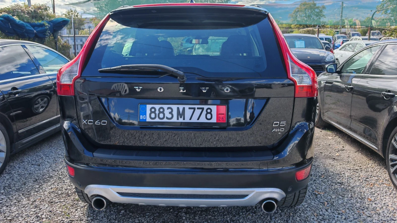 Volvo XC60 2.4 D5-215k.R-DESIGN, 4х4, СЕРВИЗНА КНИЖКА , снимка 4 - Автомобили и джипове - 56180937